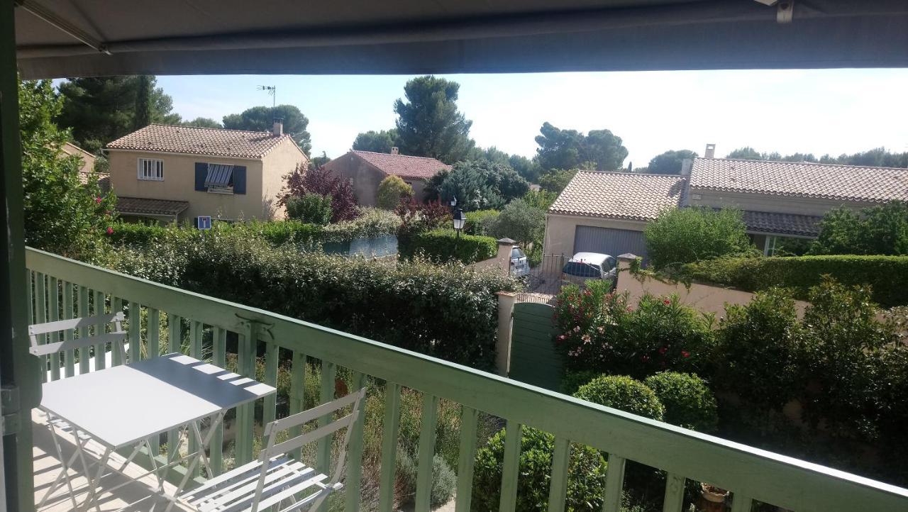 Logement Dans Une Pinede A Lambesc Hotel Kültér fotó