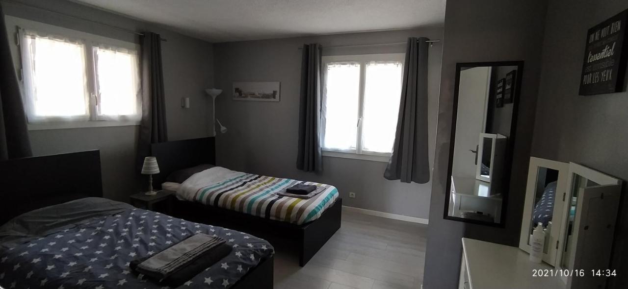 Logement Dans Une Pinede A Lambesc Hotel Kültér fotó